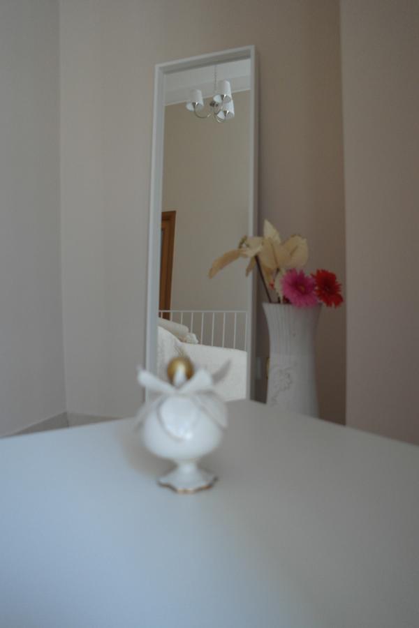 A Due Passi Da Dante Bed and Breakfast Napels Buitenkant foto