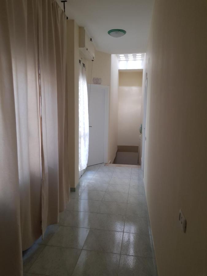 A Due Passi Da Dante Bed and Breakfast Napels Buitenkant foto
